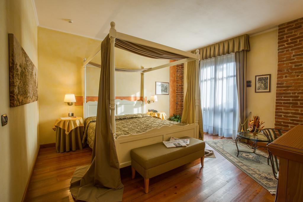 Romantic Hotel Furno San Francesco al Campo Εξωτερικό φωτογραφία